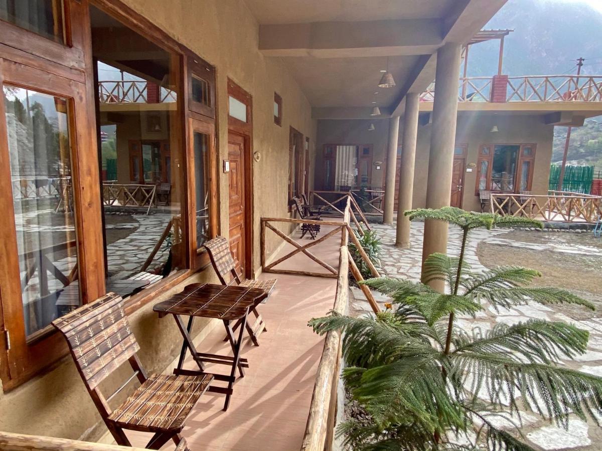 Shivadya Tirthan - Tirthan Valley Gushaini Exterior photo