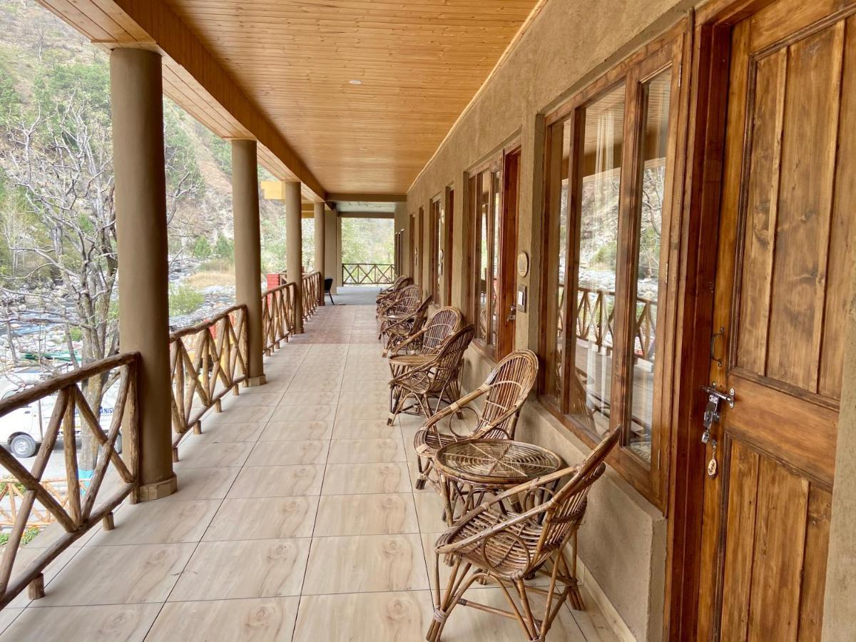 Shivadya Tirthan - Tirthan Valley Gushaini Exterior photo