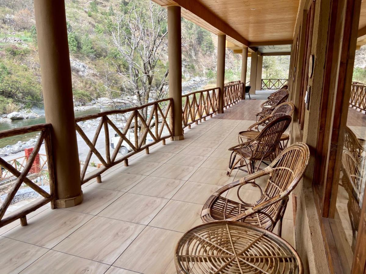 Shivadya Tirthan - Tirthan Valley Gushaini Exterior photo